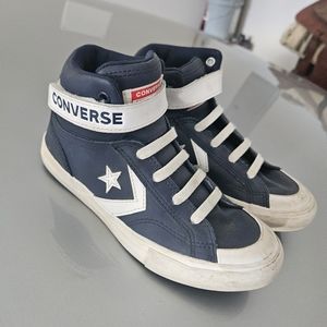 Converse blue high top shoes. Navy blue size 2.5